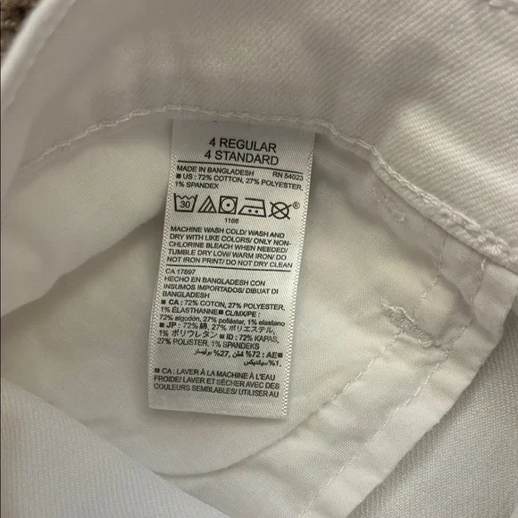 Old Navy White Shorts - Picture 4 of 6